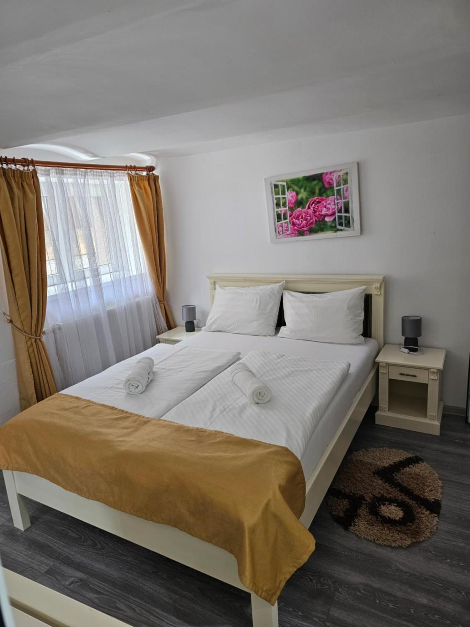 Palas Boutique سيفِسوارا الغرفة الصورة