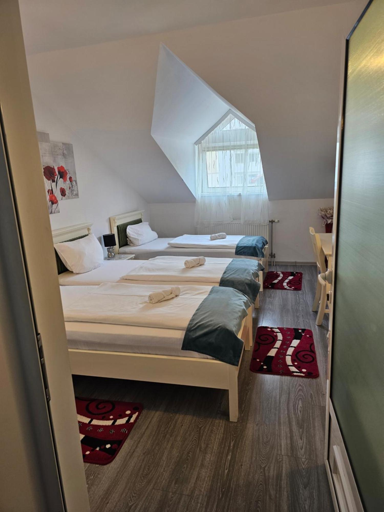 Palas Boutique سيفِسوارا الغرفة الصورة